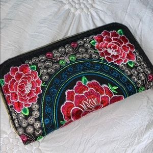 Wallet/wristlet